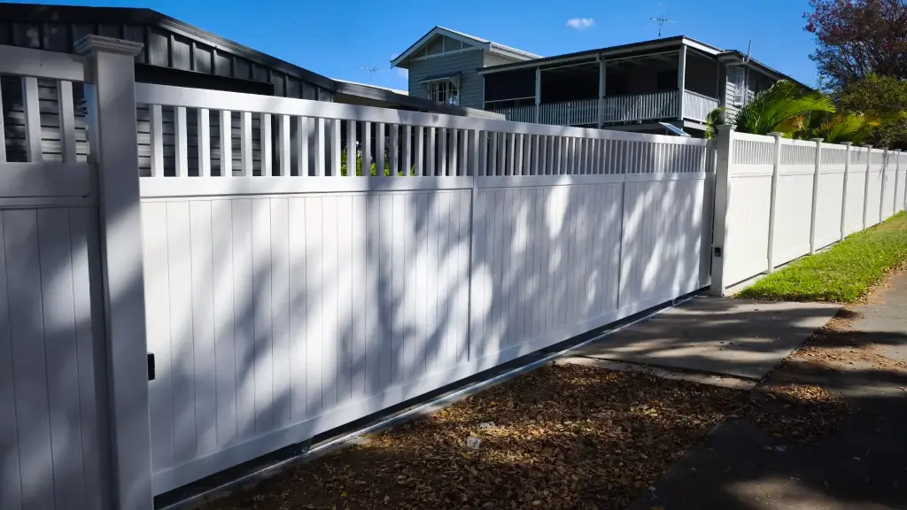 Alloy Frame Sliding Gate - G01 (Partial Privacy)